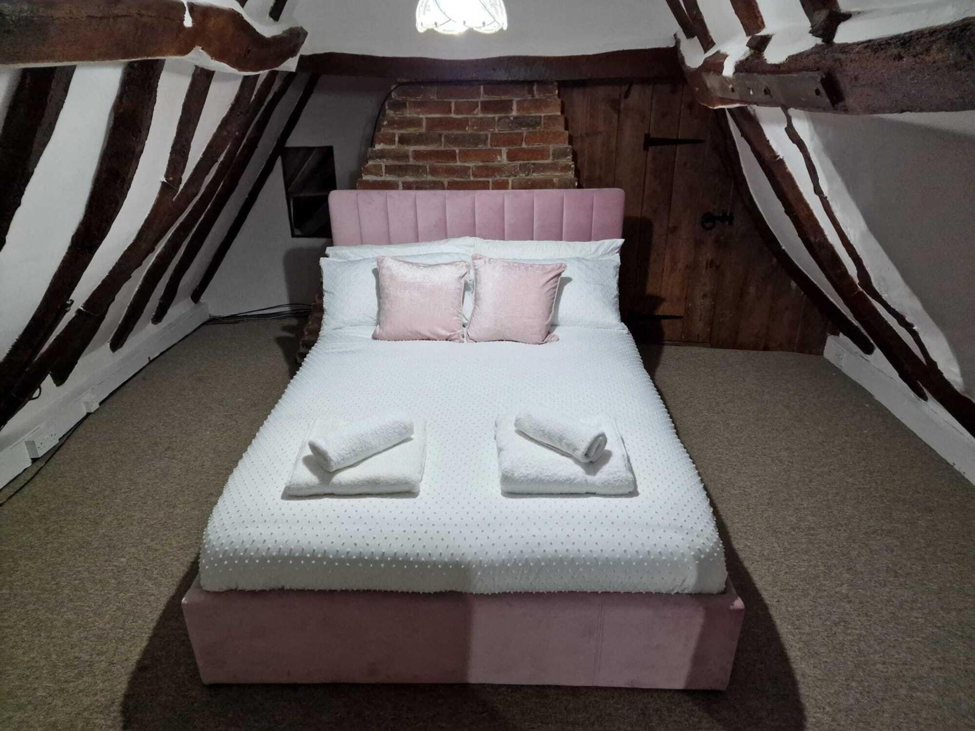 Two Bedroom Grade Ll Cottage At Az Luxury Stays Honey Horsefield With Wifi And Free Parking Hundon Dış mekan fotoğraf